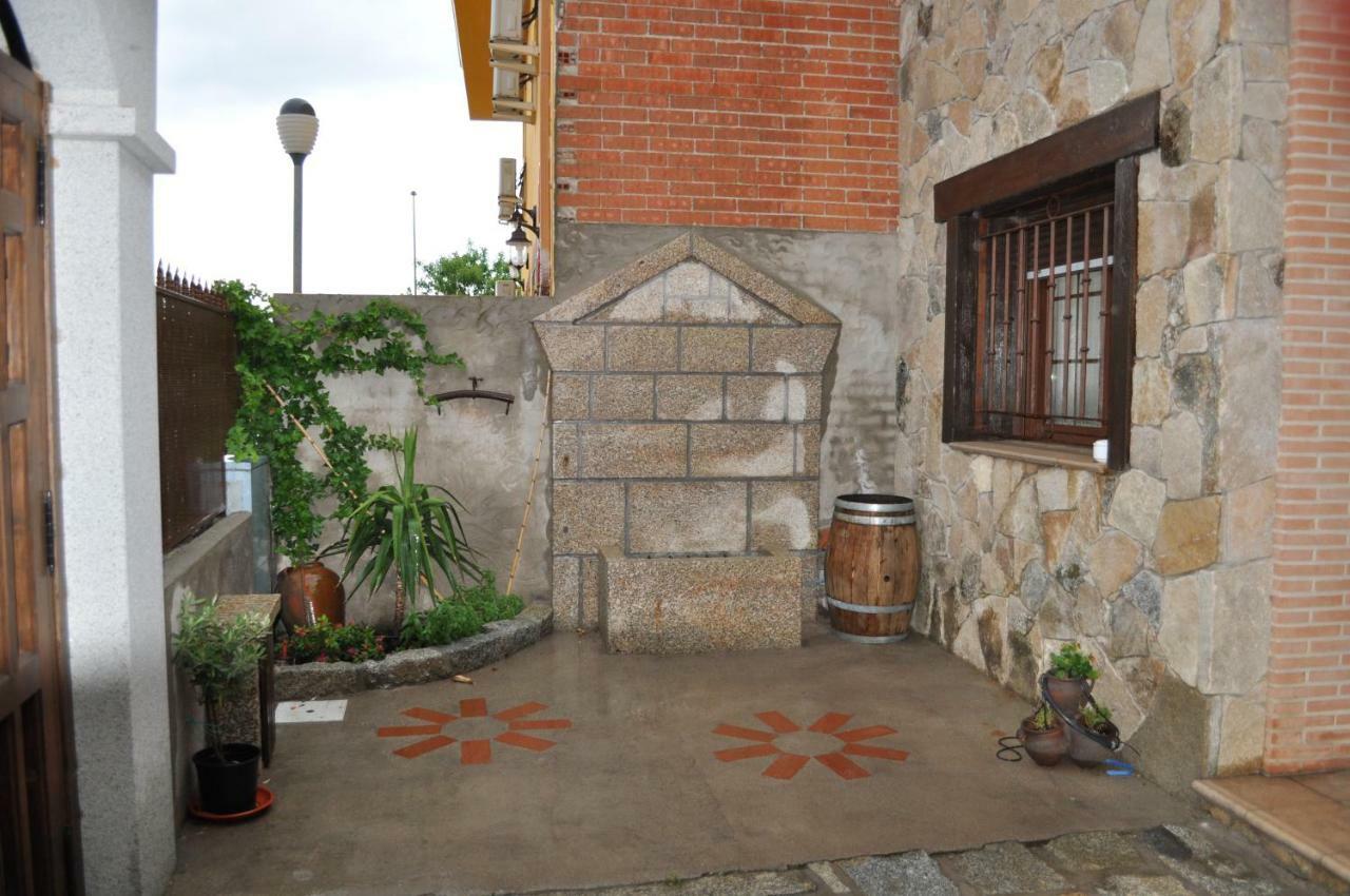 Casa Los 5 Canos Sotillo de la Adrada Eksteriør billede